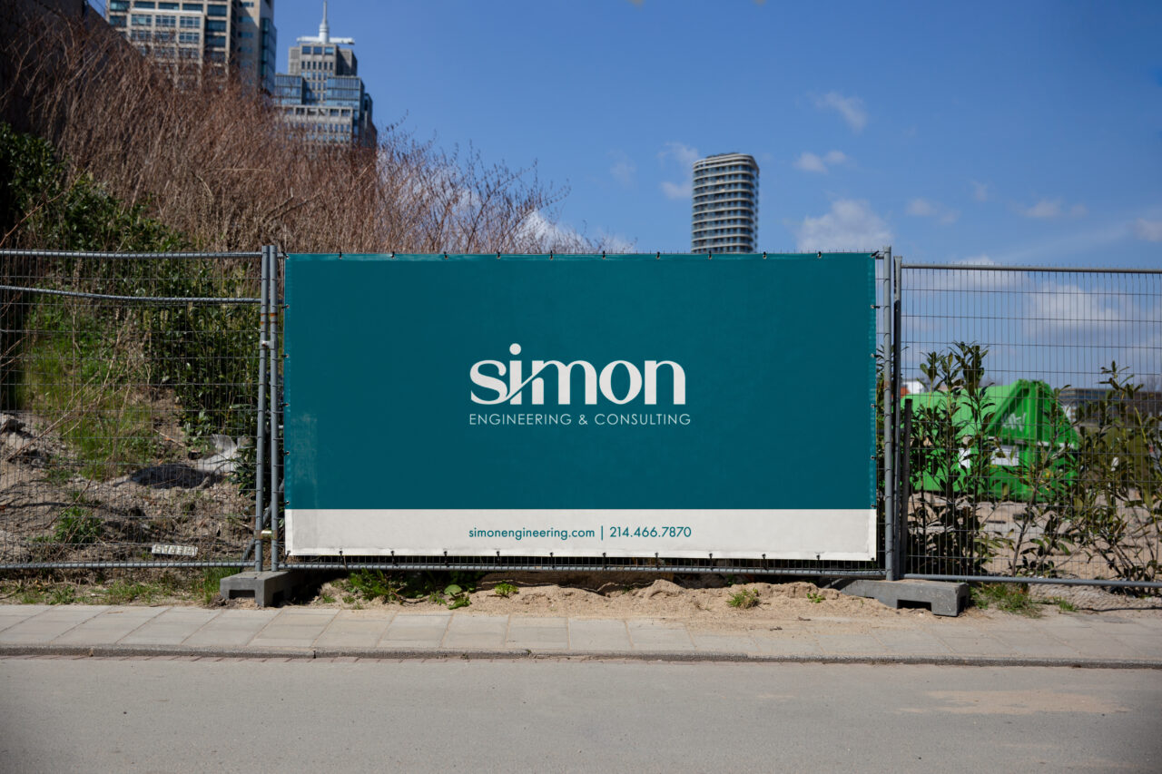 simon_Construction_fence-hanging-banner_12_30_21